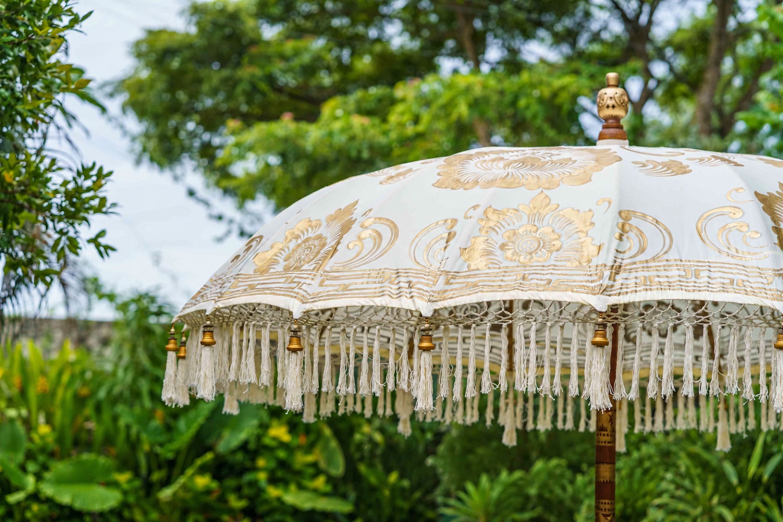 Golden Baroque Bali umbrella · Antique gold · baroque scrollwork
